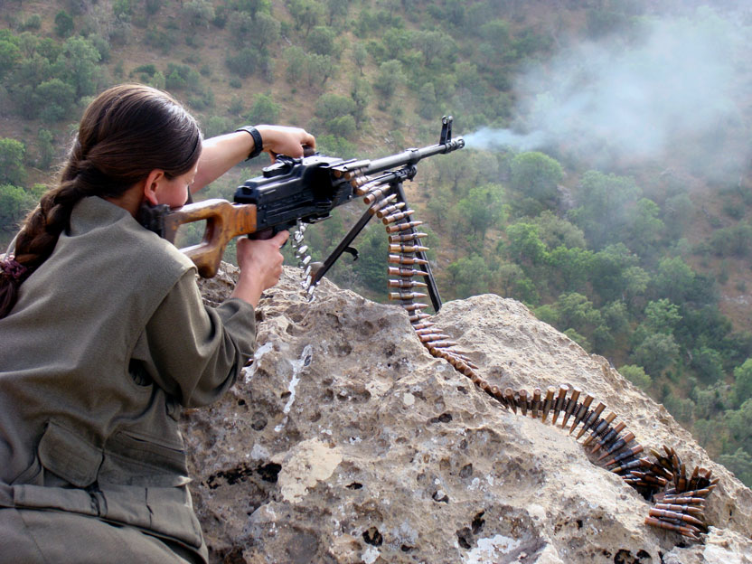 kurdish-woman-fighter-01