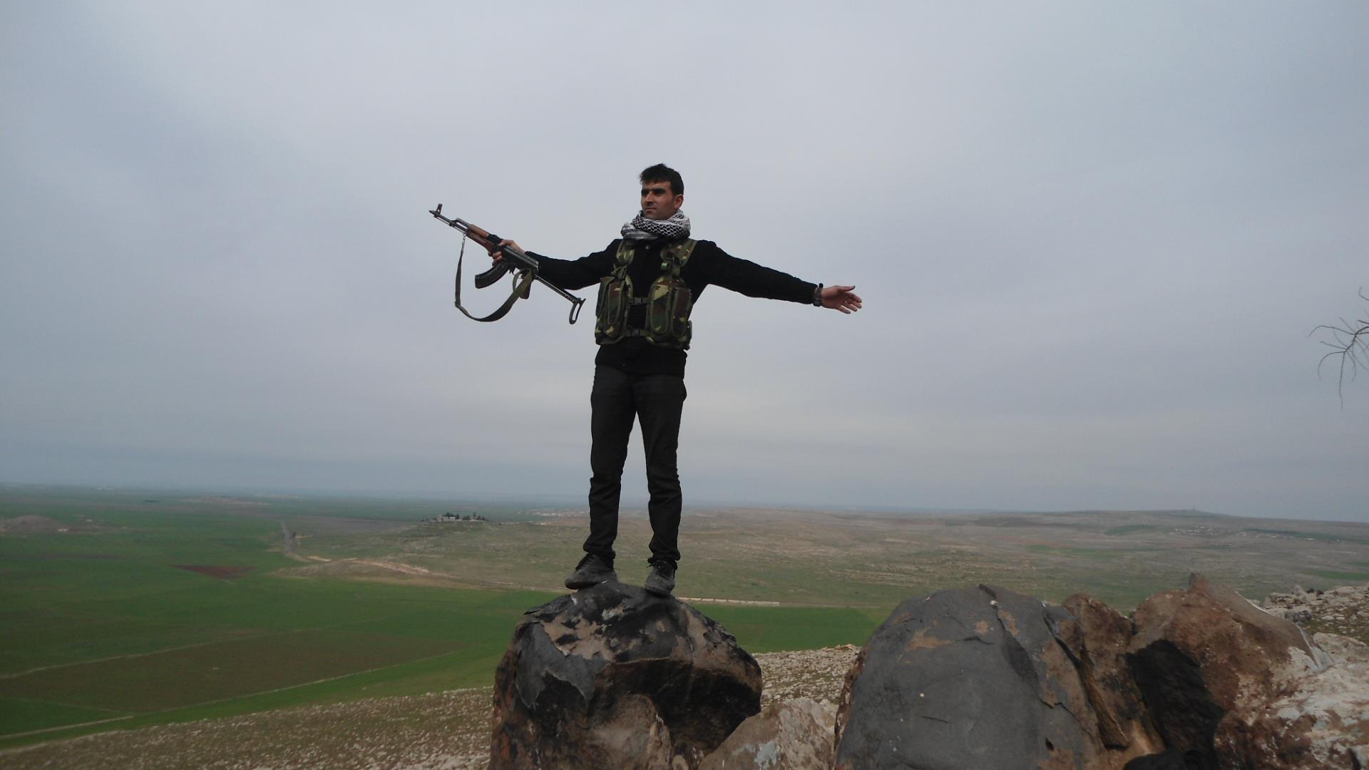 KURDISH FIGHTERS